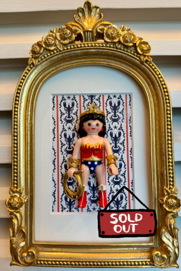 WONDER WOMAN